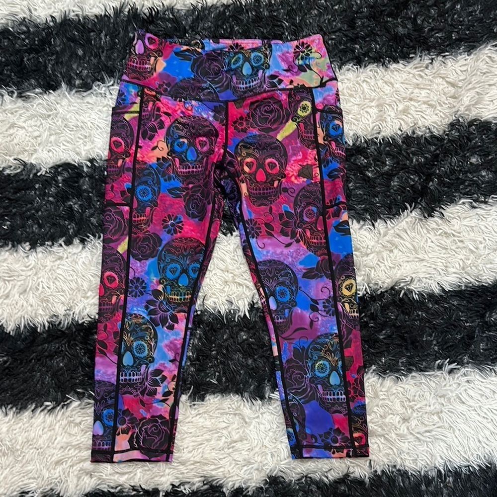 Constantly Varied Gear CVG Rose Tie Dyed Skull Capri Leggings, Medium
